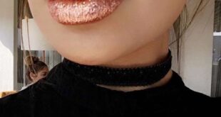 How to Wear Glitter Lips Like a Pro