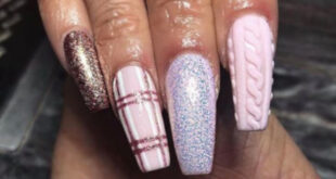 These Textured Nail Designs Will Upgrade Your Winter Manicures