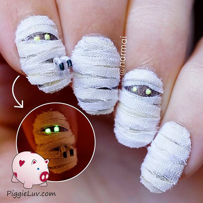 Mommy Design Halloween Nail Art Design