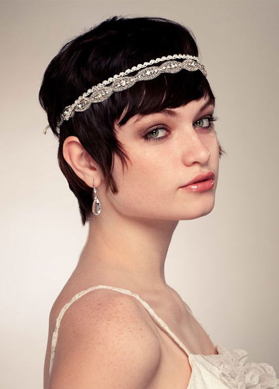 12 Short Wedding Hairstyles for Brides { Pretty short wedding hair ideas }