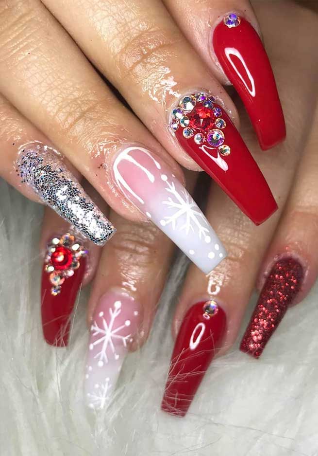 red christmas nails , winter nails , festive nail art, christmas nails, festive nails #festivenails