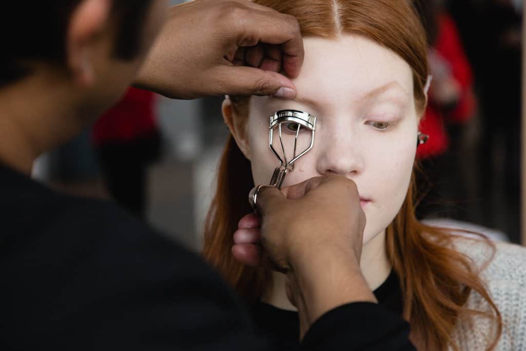 Line curl your lashes same time