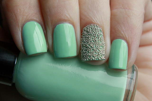 Mint caviar manicure