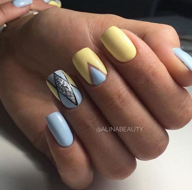 Blue and Yellow Geometric Mani