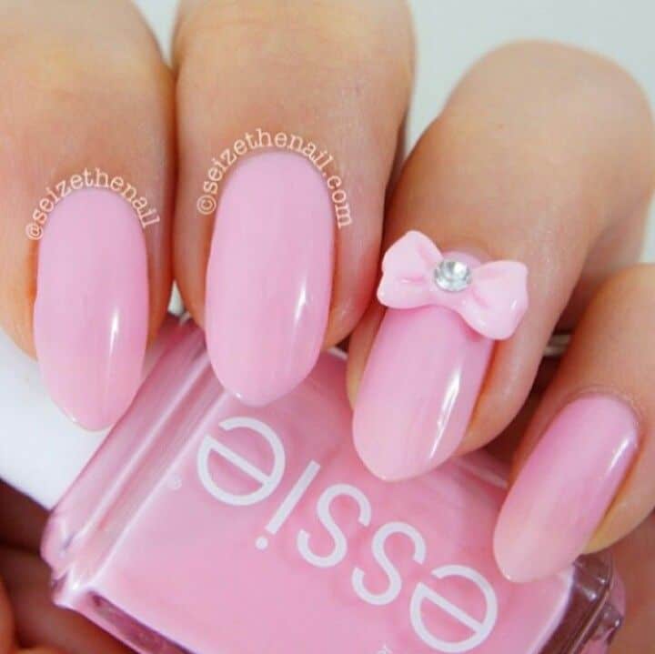 baby pink nails with bow
