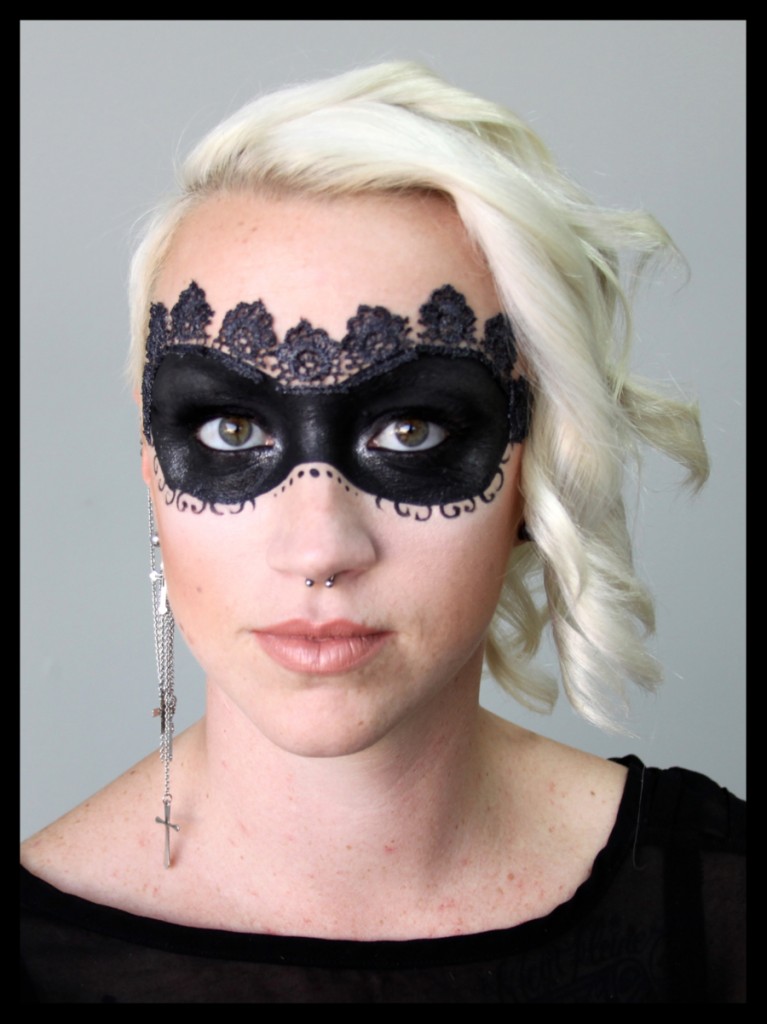 halloween-mask-makeup-767x1024