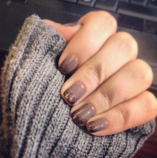 Autumn brown glitter manicure