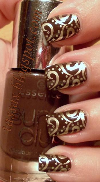 Chocolate brown gold thanksgiving nail art
