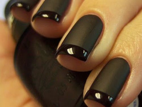 black matte manicures