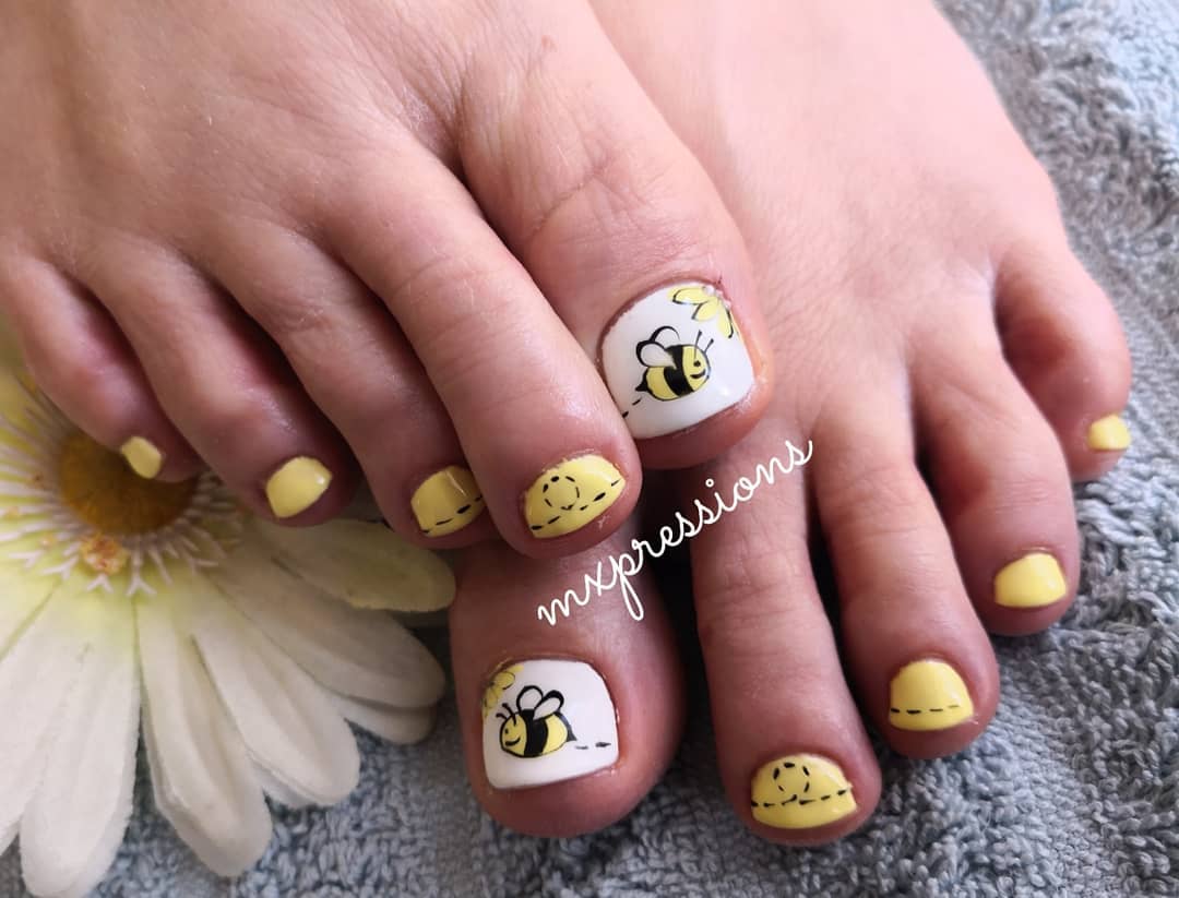Honey Bee Design Cute Toe Nail Art Design for Summers