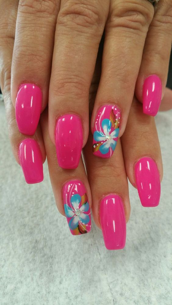 Gorgeous Floral Pink Nail Art for Chrome Nail Design
