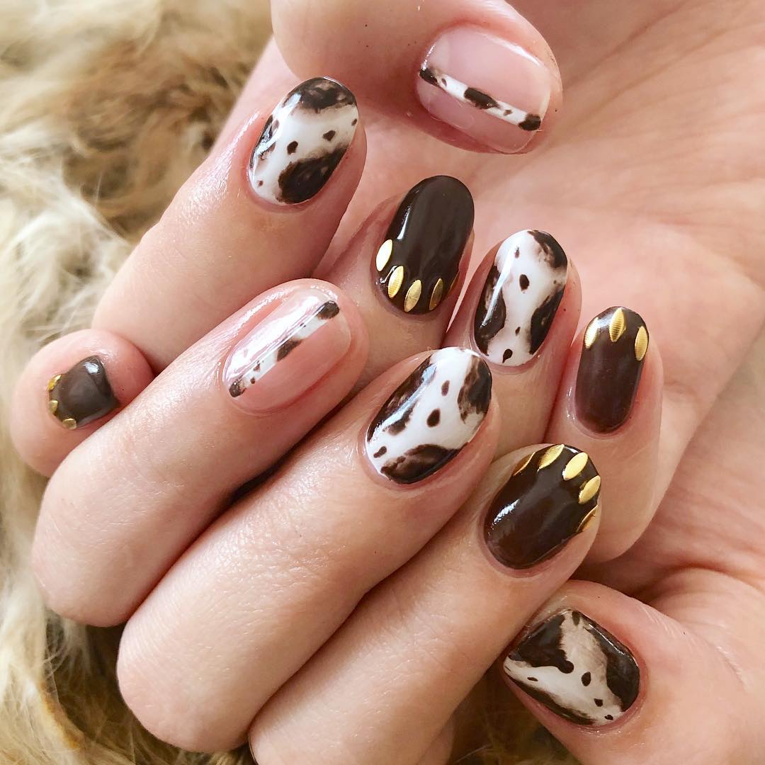 Attractive Coffin and White Nail Art Design