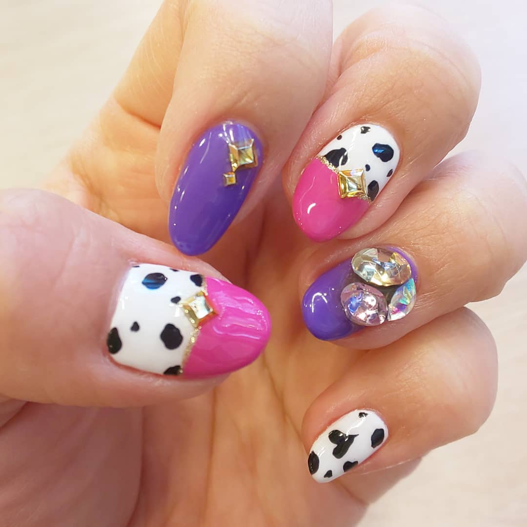 Jewel Decorated Perfect Nail Art Design