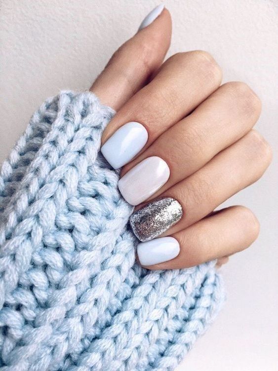 white mother of pearl and grey glitter nails look very shiny, glam and chic and make your look special