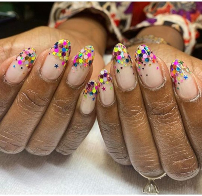 7 Easy Nail Designs That Feel Like Summer confetti nails
