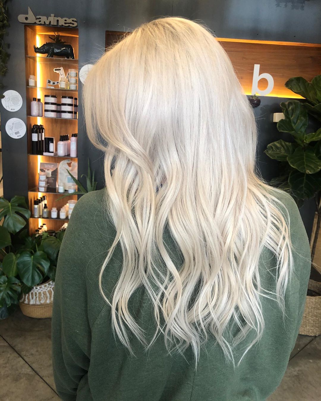 long blonde hair styles for girls