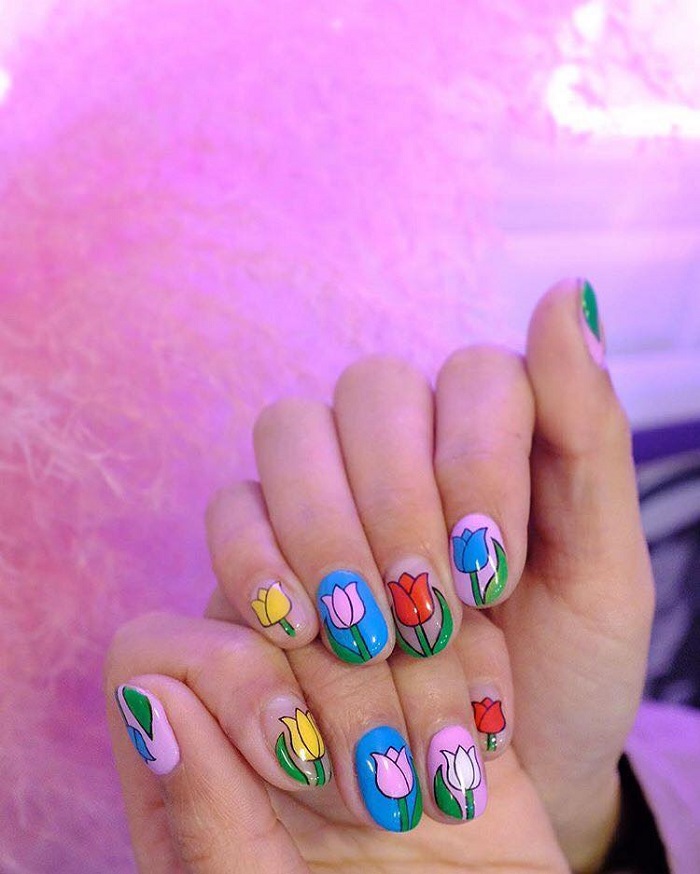 Cute Summer Nail Art to Swoon Over tulips