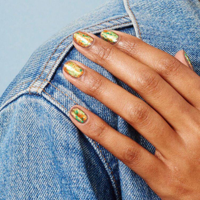 Easy-Nail-Designs-For-Lazy-Girls holographic glitter nails