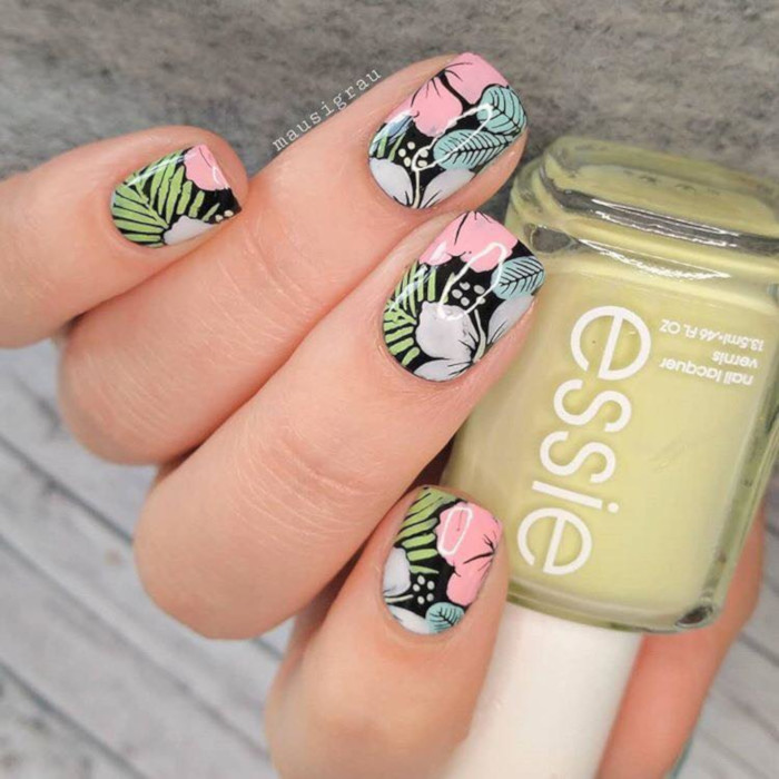 Fun Vacation Themed Nail Ideas