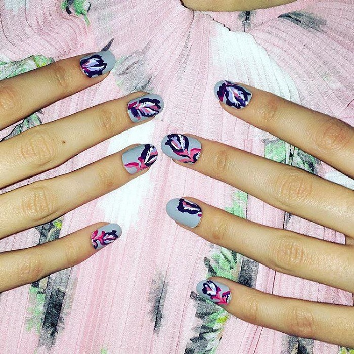 Gorgeous Floral Nail Art to Get You Hyped for Spring pastel nails flowers