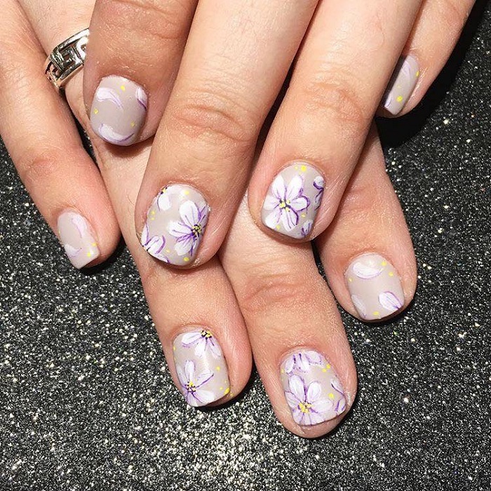 Gorgeous Floral Nail Art to Get You Hyped for Spring pastel nails colorful flowers