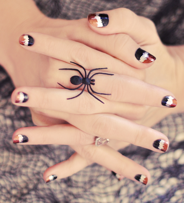 Halloween metallic nails