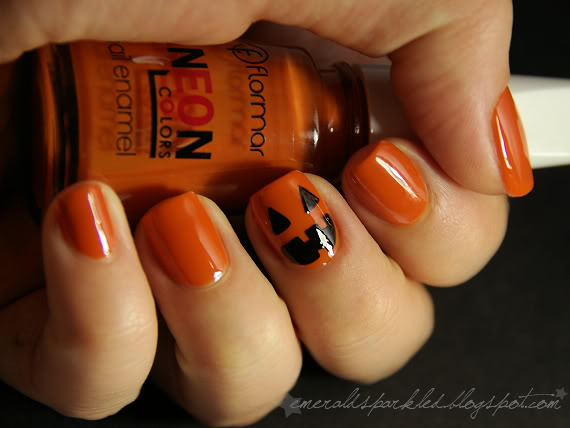 Pumpkin manicure halloween