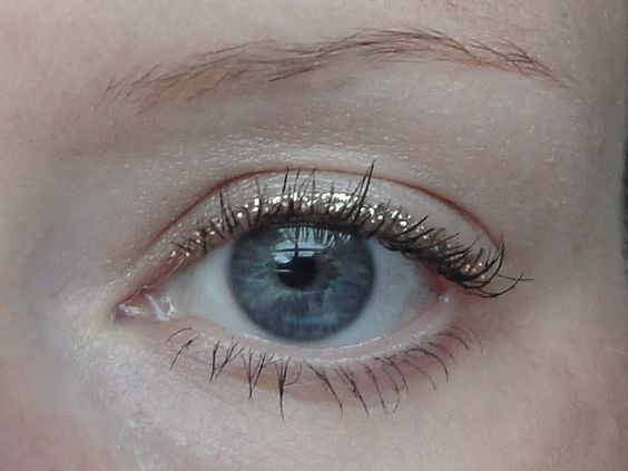 How to Wear Liquid Glitter Eyeliner