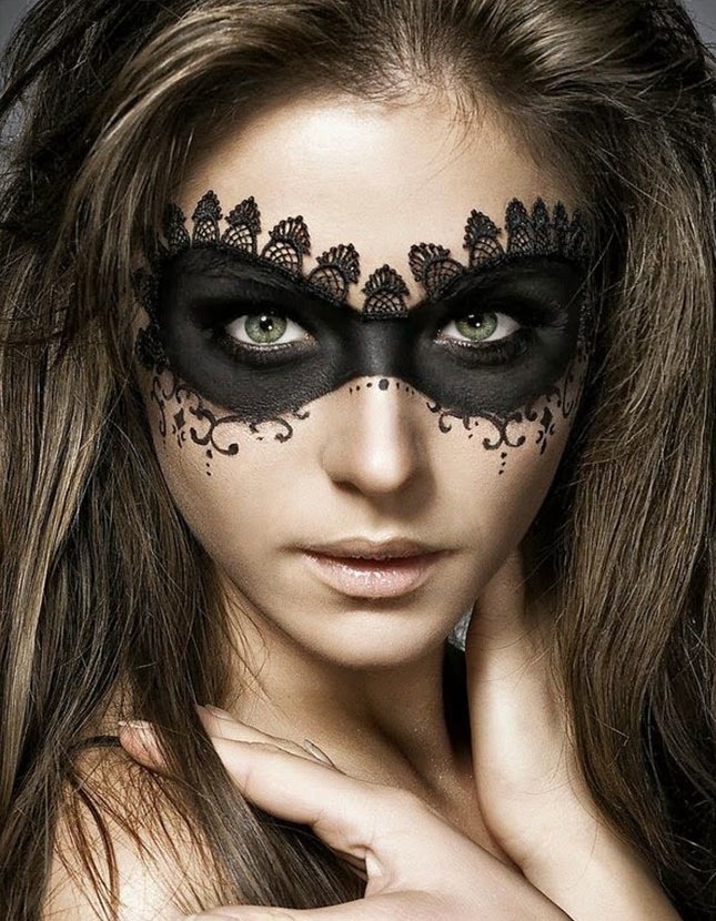 Lace masquerade 