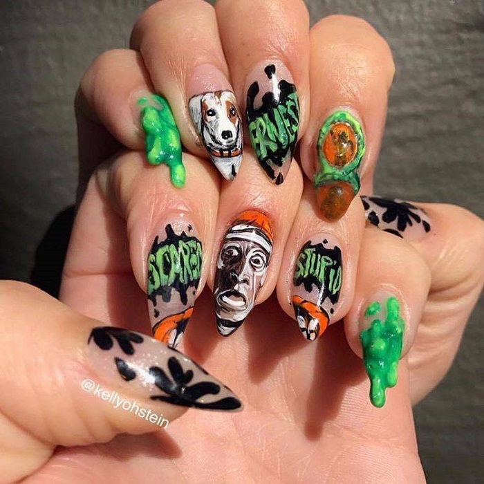 Insane-Halloween-Nail-Art-That-Will-Make-You-Swoon-neon nails