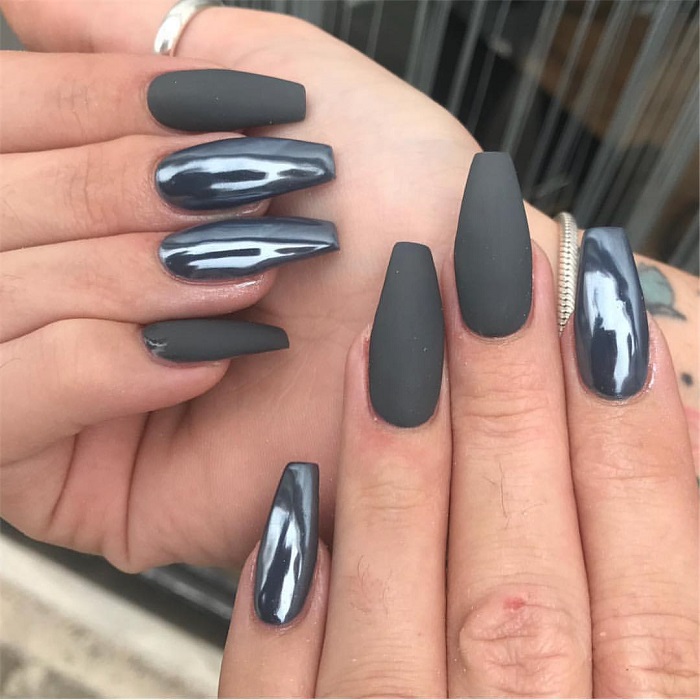 Metallic-Nail-Art-To-Shine-All-The-Way-grey