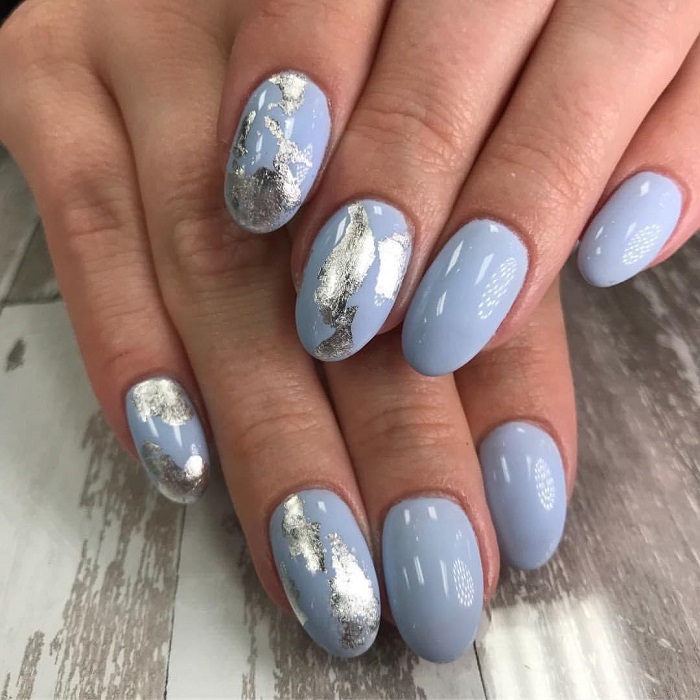 Metallic-Nail-Art-To-Shine-All-The-Way-blue silver