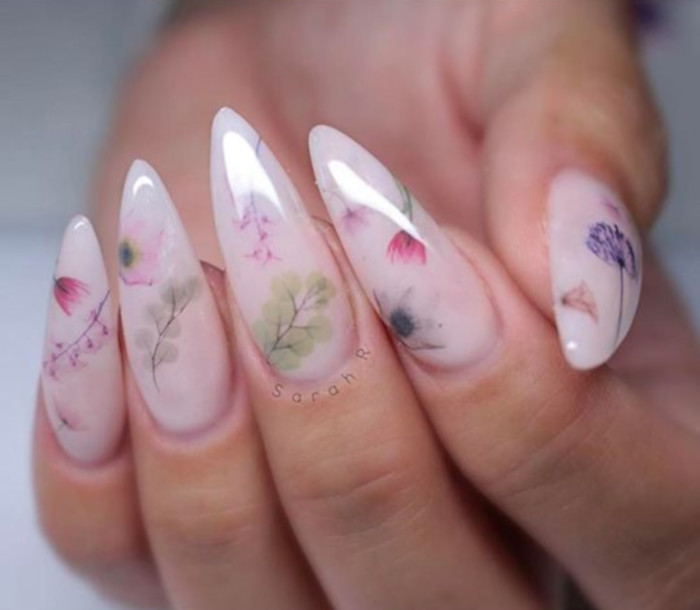 milky nails trend