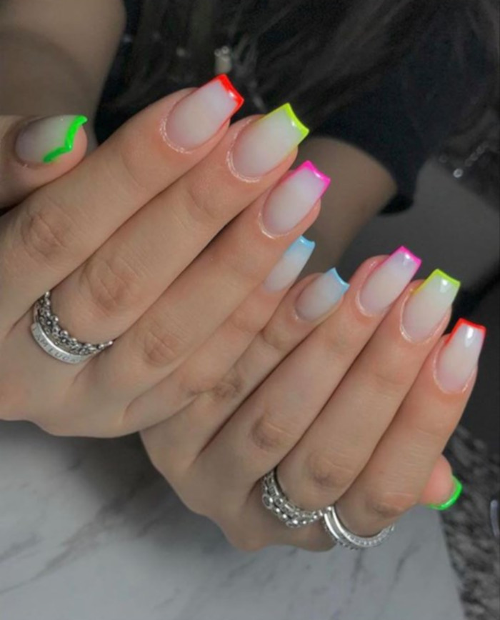 milky nails trend