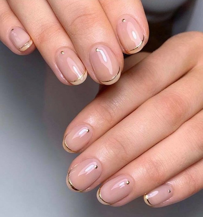 minimal barely-there nails are trending