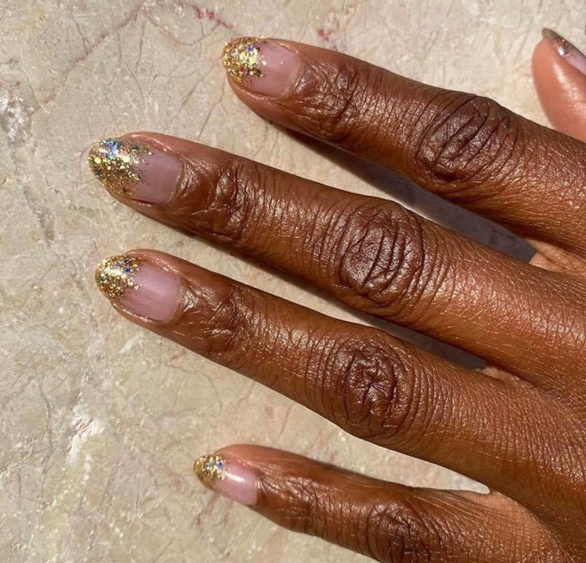 minimal barely-there nails are trending