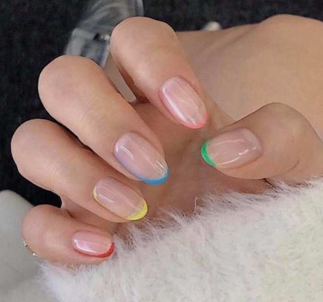 minimal barely-there nails are trending