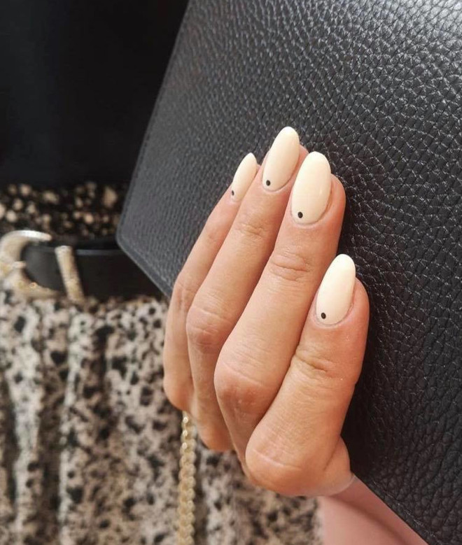 minimal barely-there nails are trending