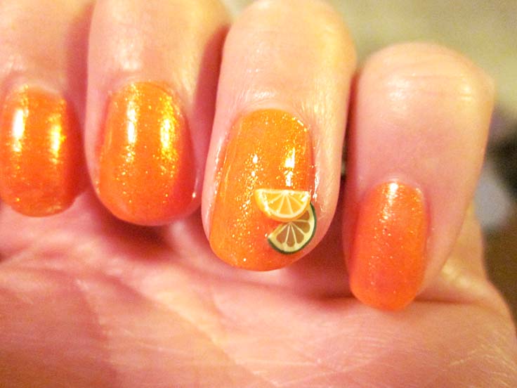 Orange fruity nails