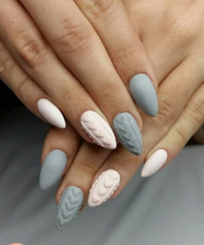 textured nails