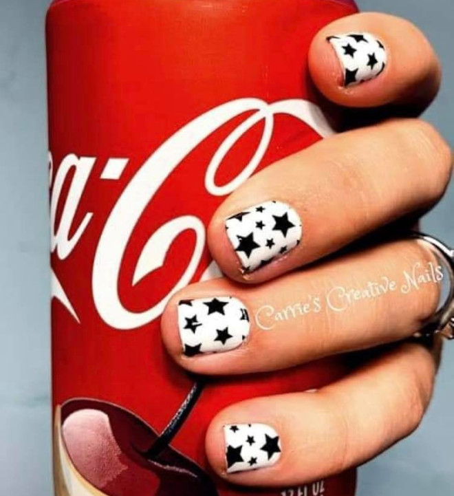 star nails are trending