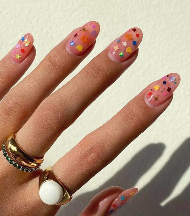 star nails are trending