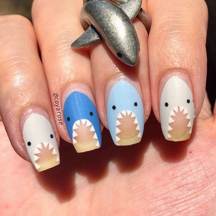 Upgrade-Your-Mani-With-These-Negative-Space-Nail-Art-Ideas-sharks